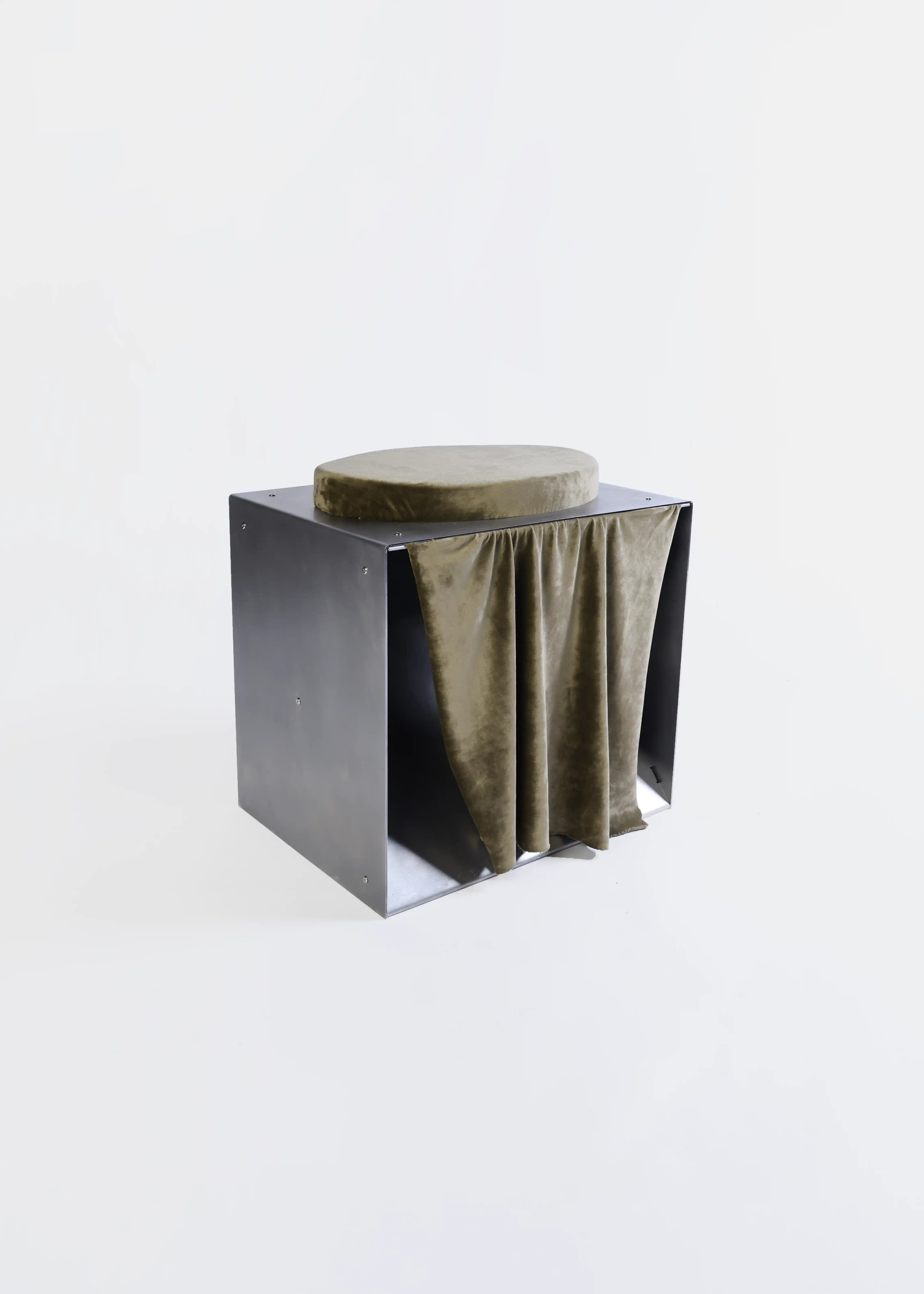 Sept Stool